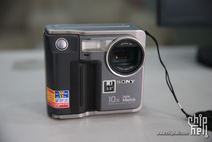 1997年的数码相机--Sony Digital Mavica MVC-